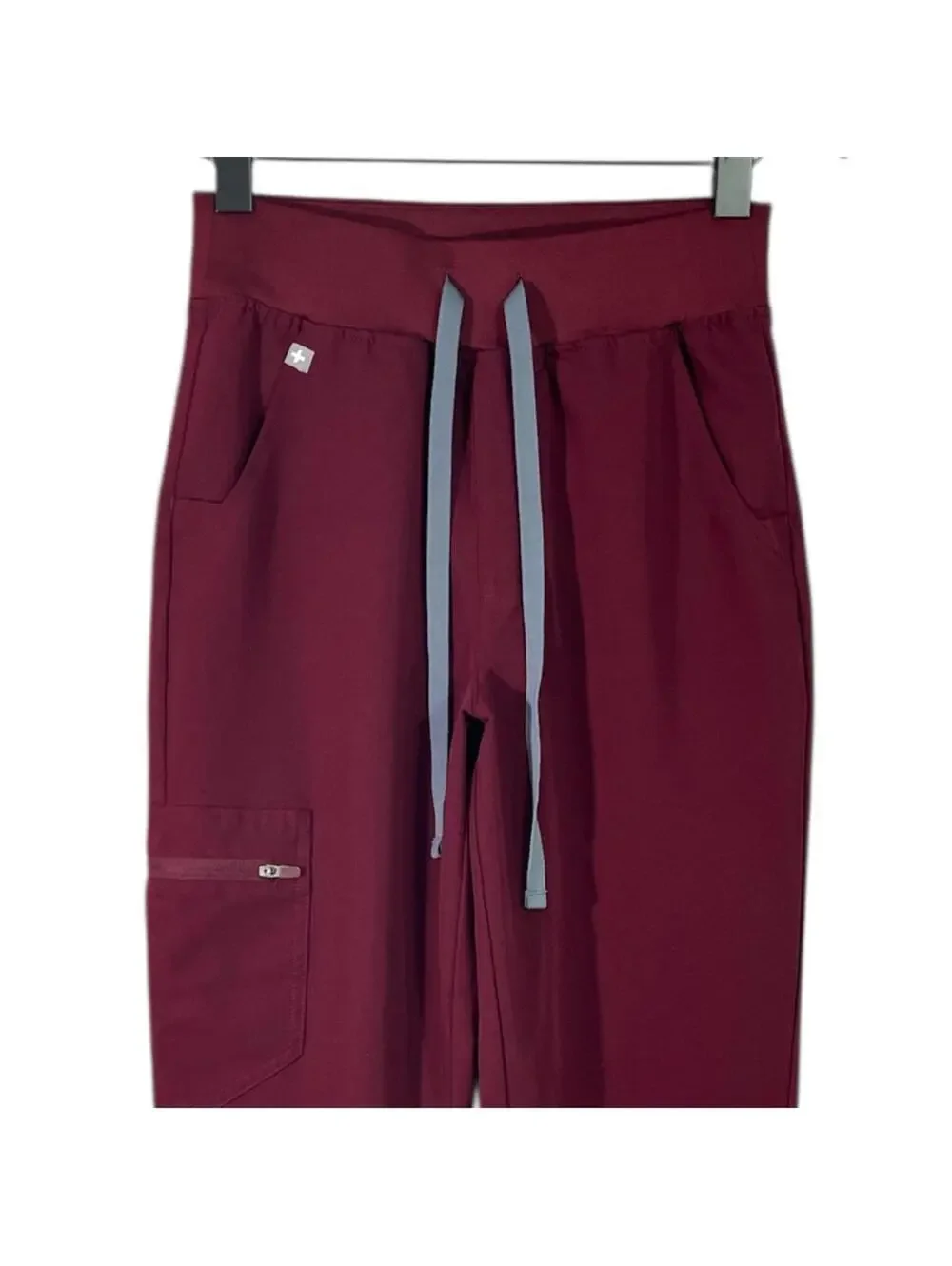FIGs Zamora Jogger Scrub Pants size XS in Burgundy